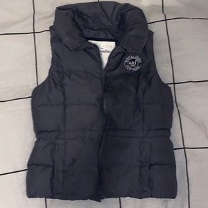 Abercrombie gray children’s puffer vest